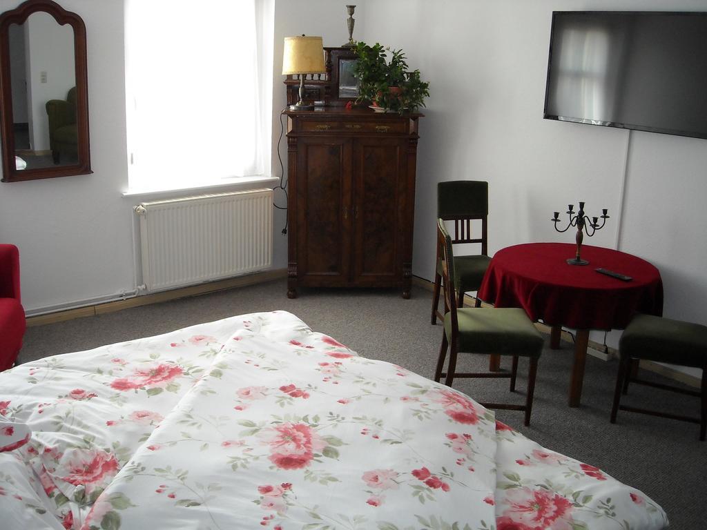 Ferienwohnung Auf Ehem. Alten Bauernhof 리벤발데 외부 사진